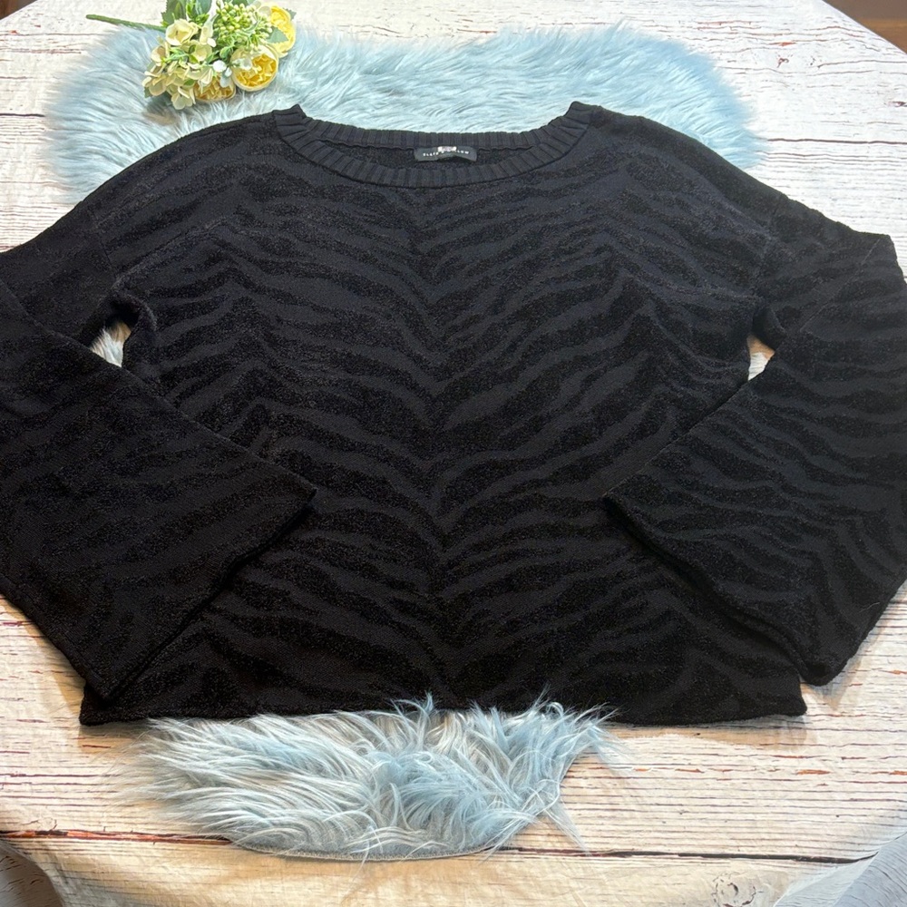 Slate & Willow Black Animal Print Pullover Flare Sleeve Sweater sz M